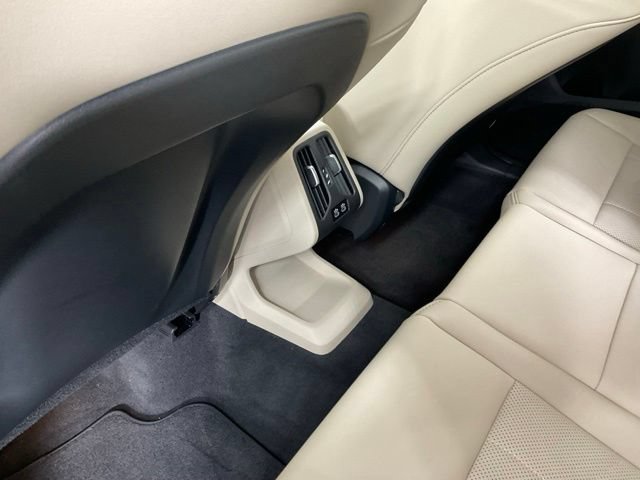 Certified 2025 BMW X1 M35i w/ Premium Package AWD/4WD image 17