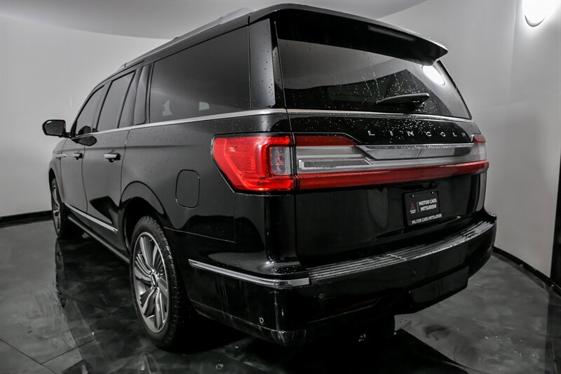 Used 2018 Lincoln Navigator L Reserve w/ Technology Package AWD/4WD image 8