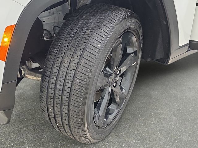 Used 2023 Jeep Grand Cherokee Altitude image 31