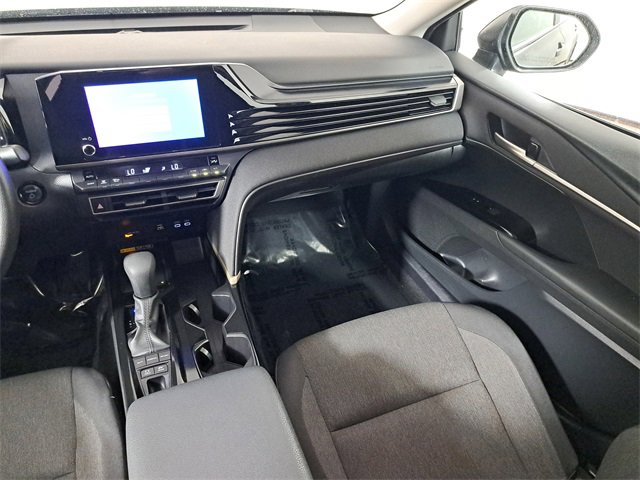 Used 2025 Toyota Camry LE image 17