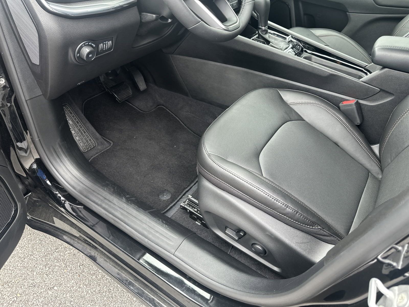 Used 2023 Jeep Compass Limited image 13