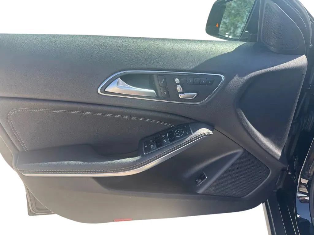 Used 2018 Mercedes-Benz GLA 250 4MATIC image 12