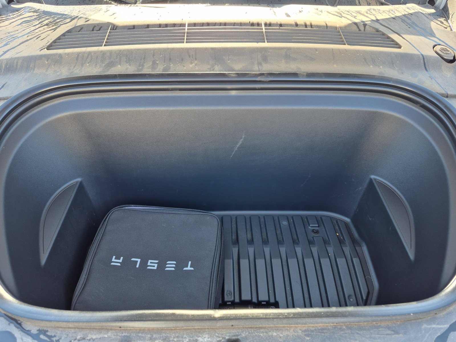 Used 2022 Tesla Model Y Performance AWD/4WD image 23