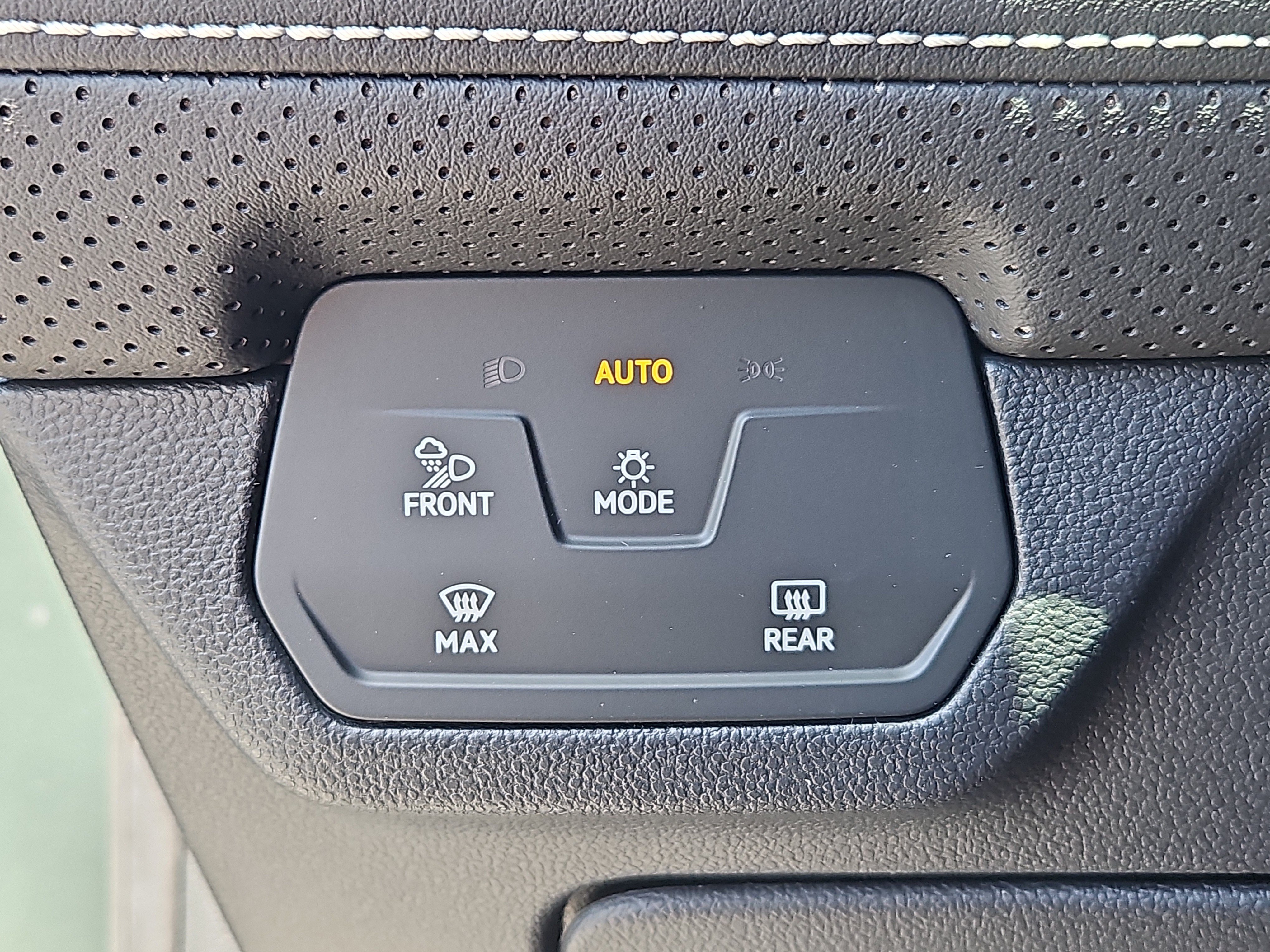New 2026 Volkswagen Atlas SE AWD/4WD image 10