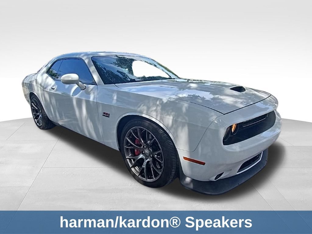 Used 2016 Dodge Challenger SRT w/ Technology Group RWD image 8