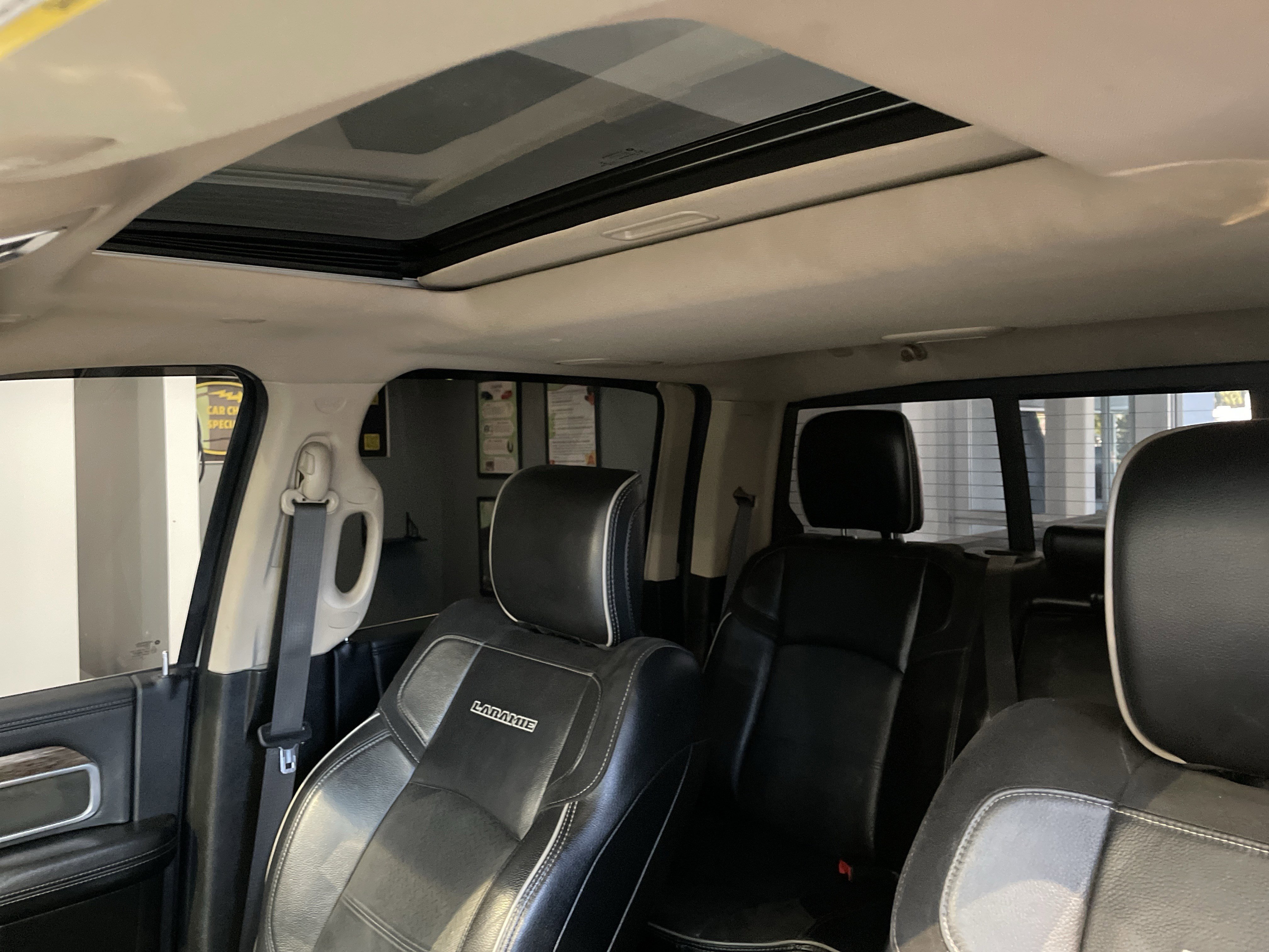 Used 2020 RAM 3500 Laramie image 30