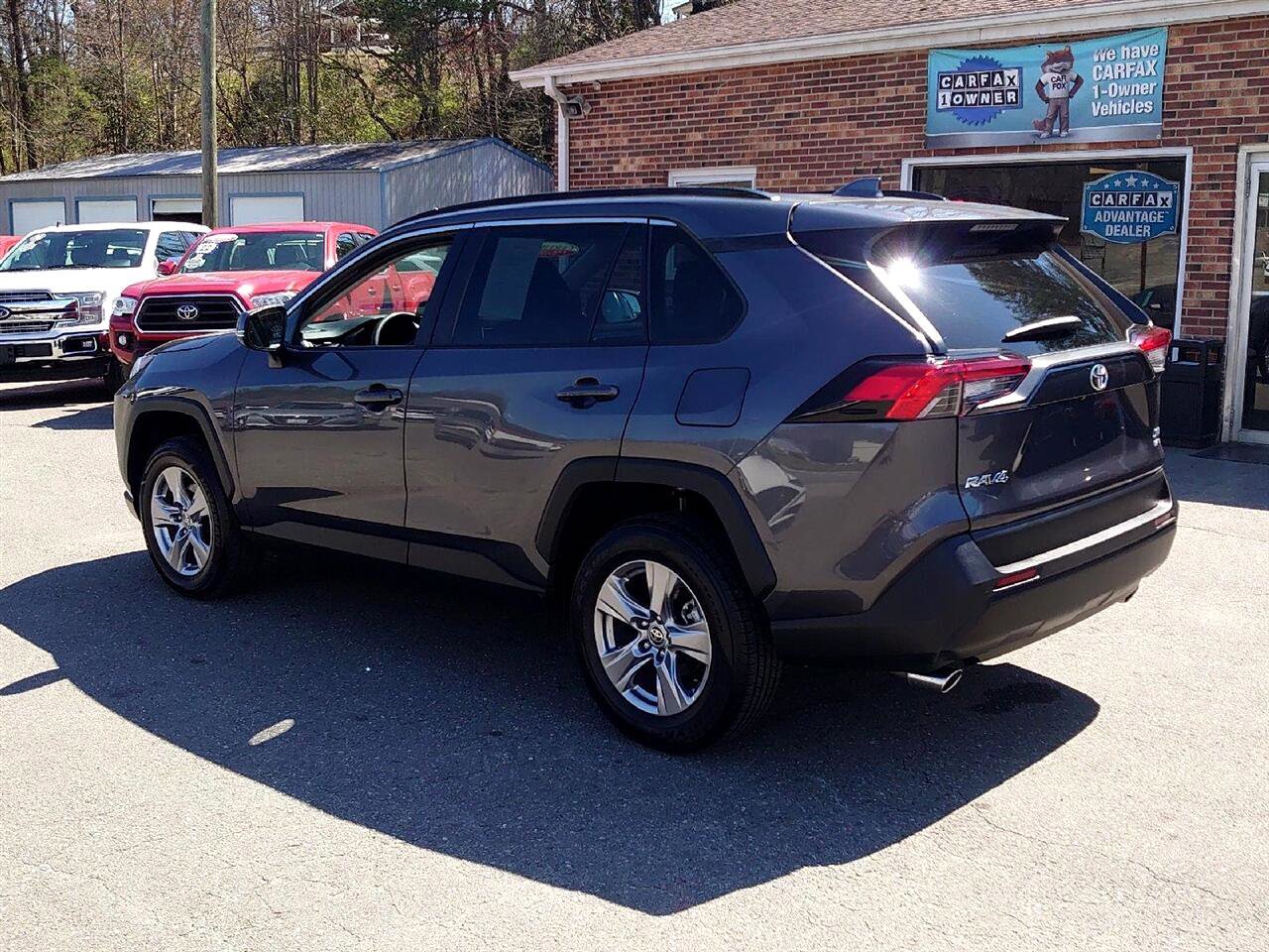 Used 2023 Toyota RAV4 XLE image 3