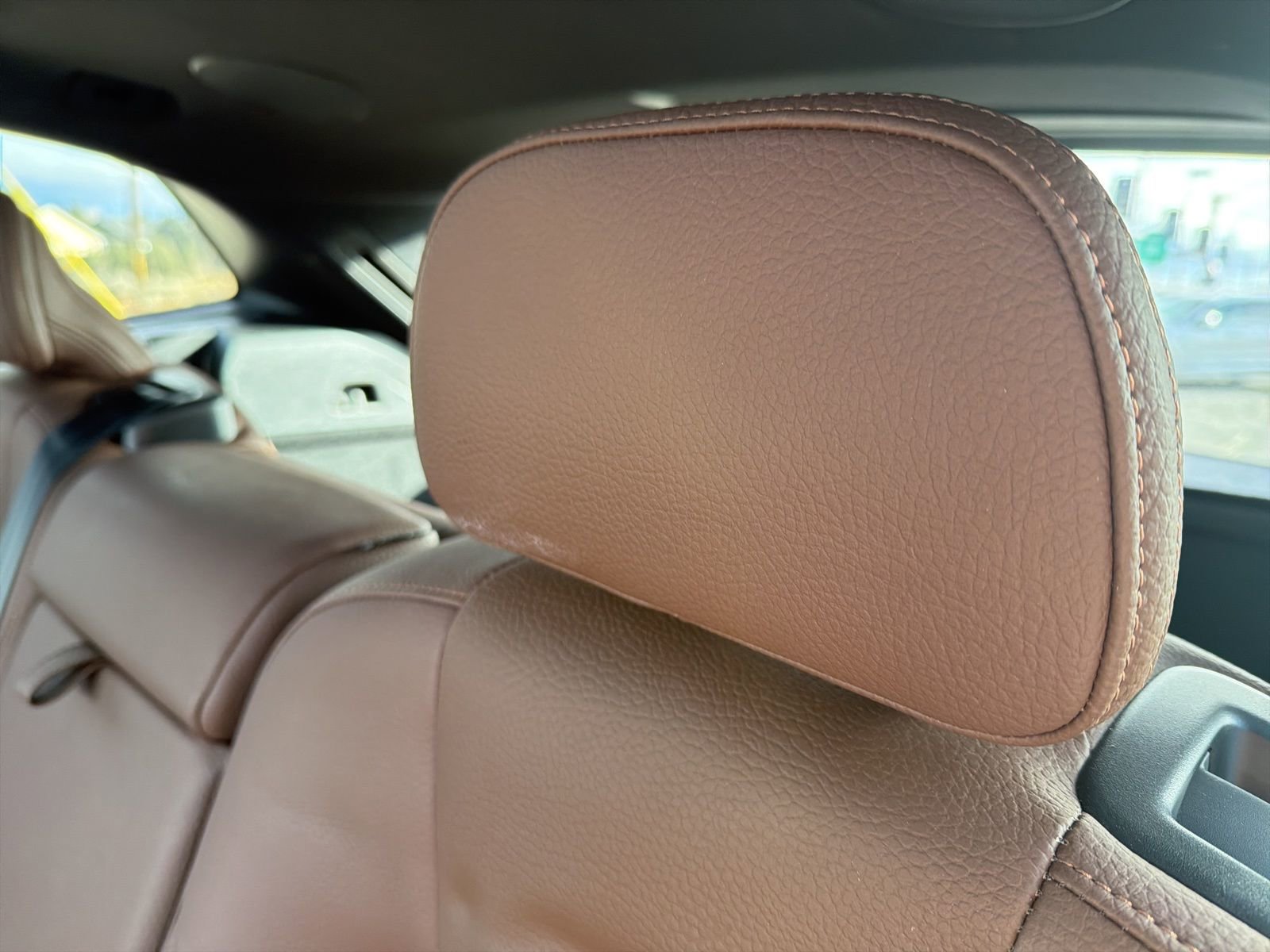 Certified 2025 Volvo XC60 T8 Plus w/ Protection Package Premier image 35