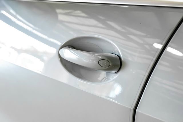 Used 2022 BMW X7 xDrive40i w/ Executive Package image 34