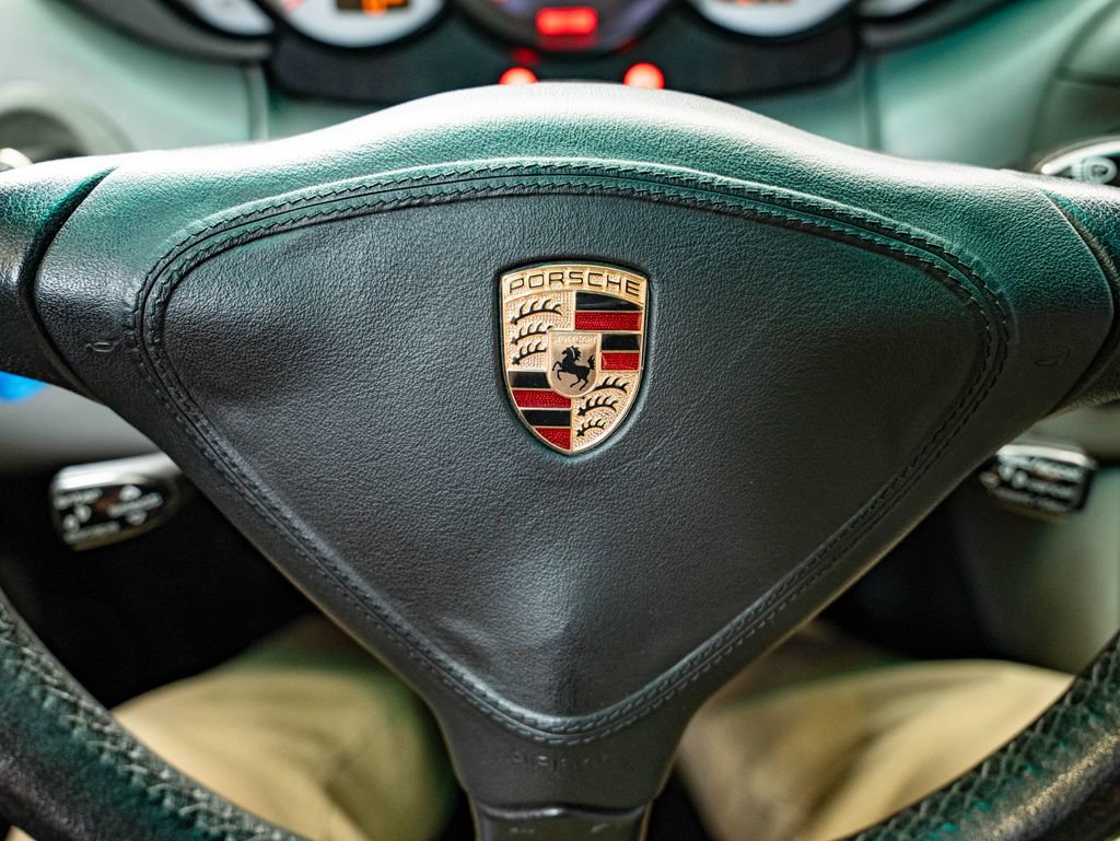 Used 2001 Porsche 911 Turbo AWD/4WD image 32