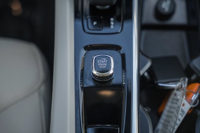 Certified 2023 Volvo XC60 B5 Plus w/ Climate Package AWD/4WD image 25