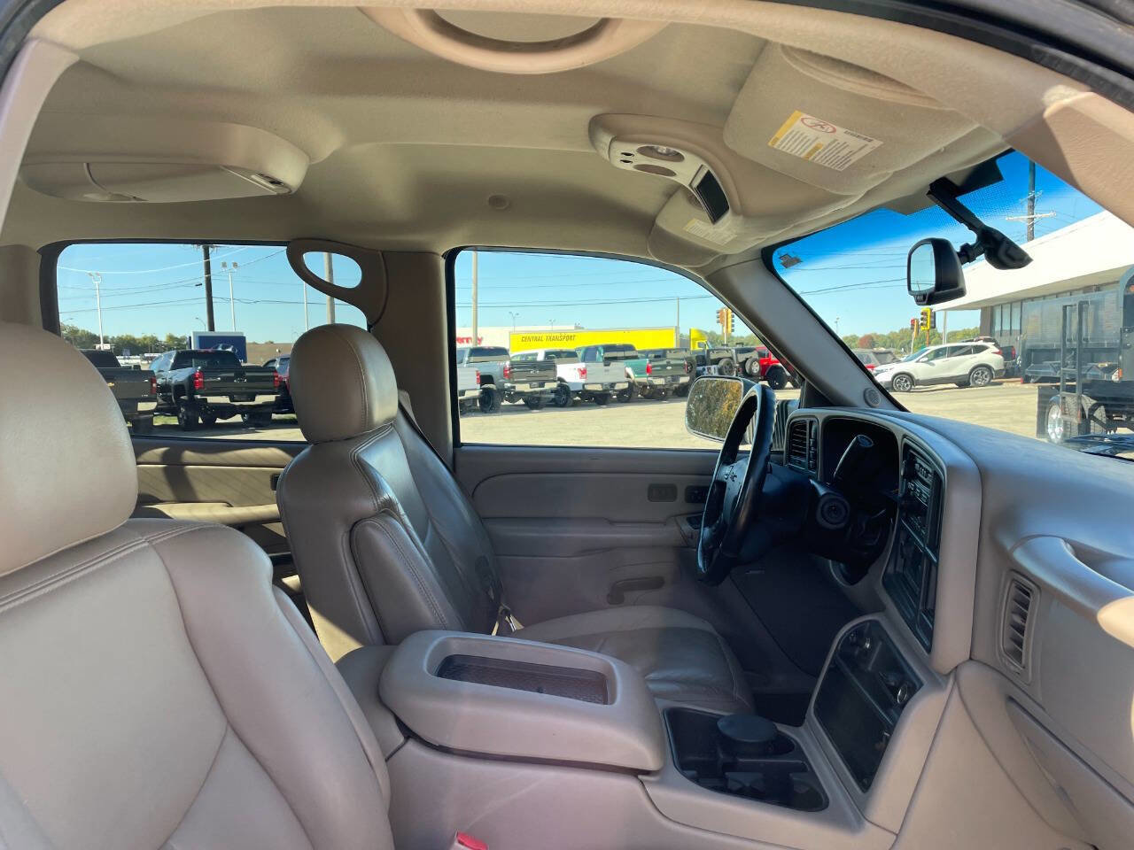 Used 2005 GMC Sierra 3500 SLT w/ Heavy-Duty Power Package image 32