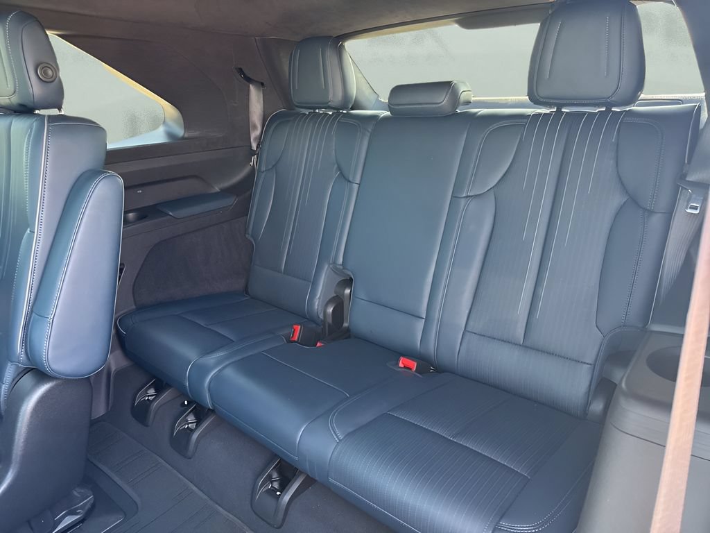 Used 2025 Cadillac Escalade IQ Luxury 2 w/ LPO, Premium Carpet Package AWD/4WD image 20