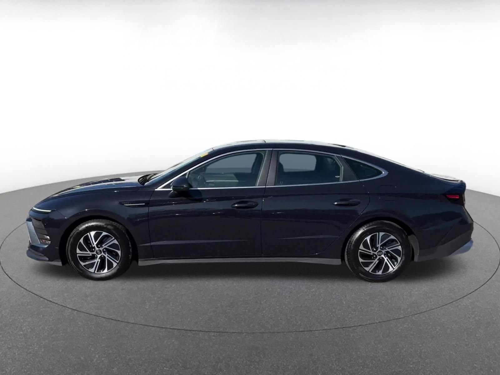 Used 2026 Hyundai Sonata Blue FWD image 8
