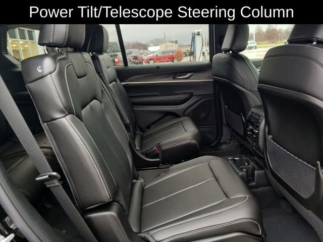 New 2025 Jeep Grand Cherokee L Limited w/ Luxury Tech Group II image 18