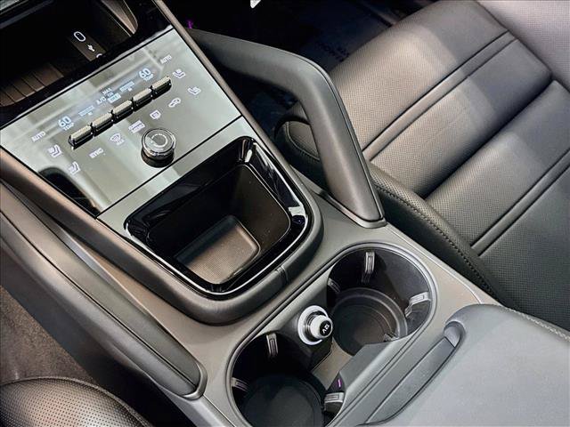 New 2026 Porsche Cayenne GTS AWD/4WD image 19