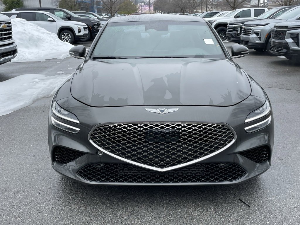 Used 2022 Genesis G70 2.0T image 2