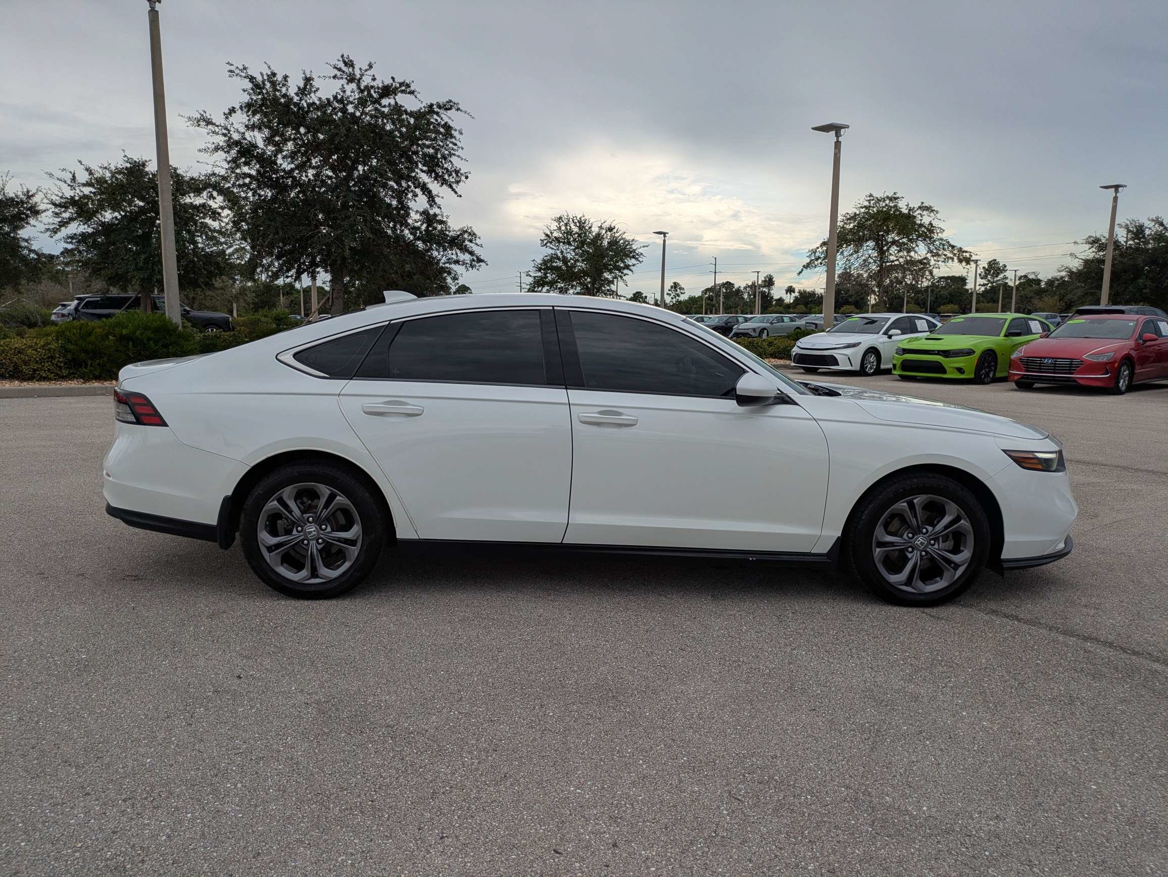 Used 2023 Honda Accord EX image 3