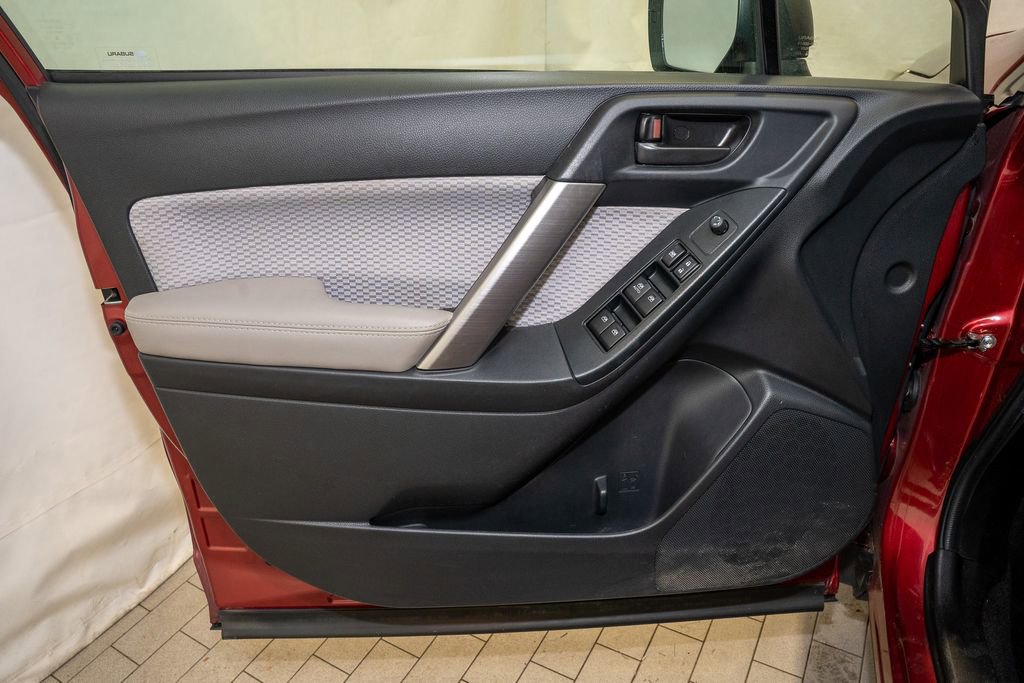 Used 2018 Subaru Forester 2.5i image 10