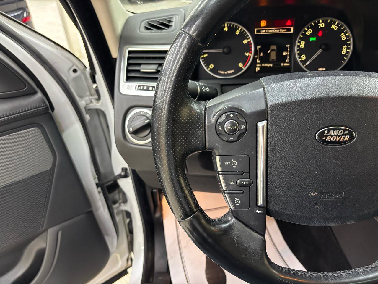 Used 2013 Land Rover Range Rover Sport HSE LUX AWD/4WD image 35