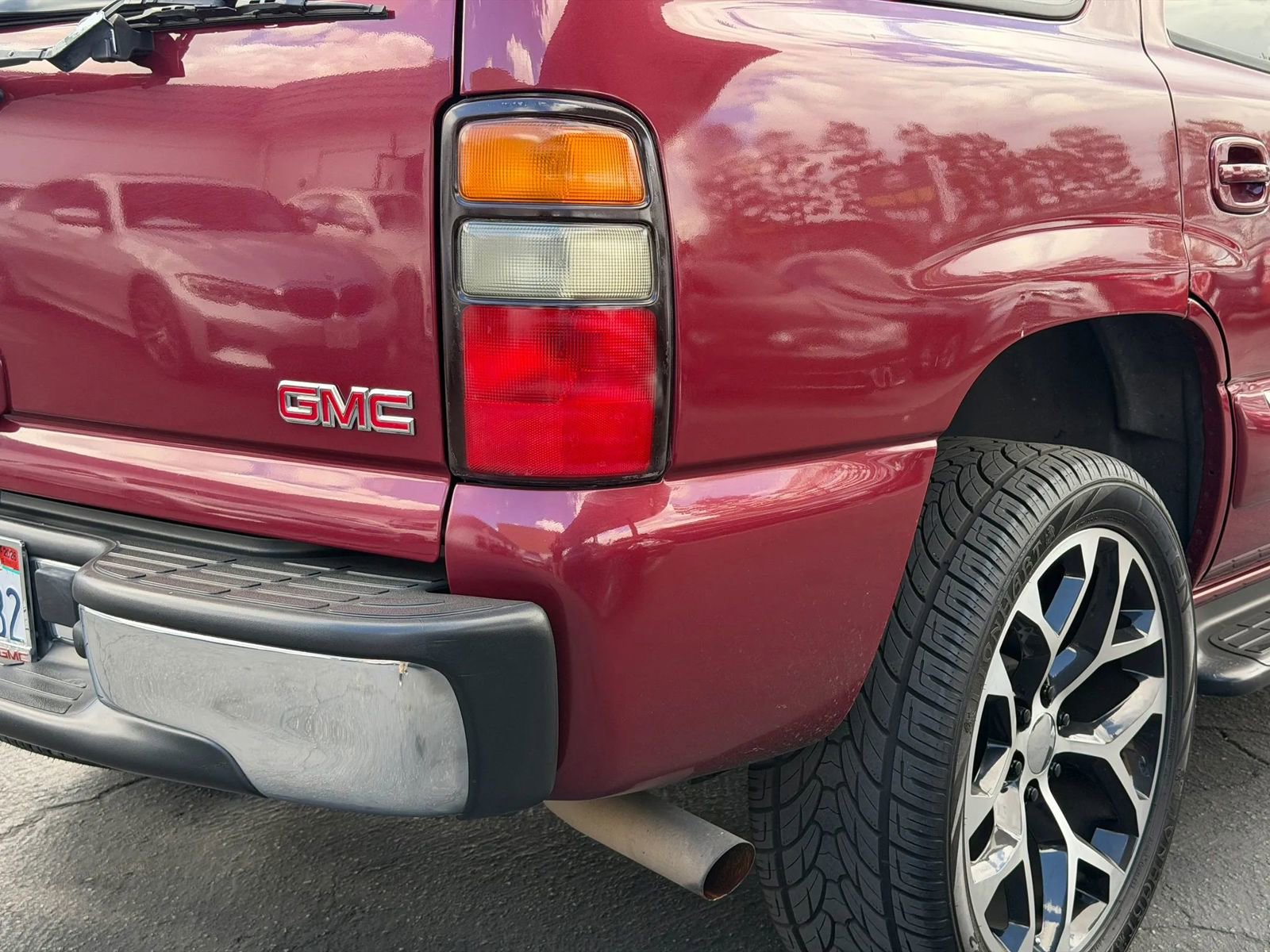 Used 2004 GMC Yukon SLE RWD image 24