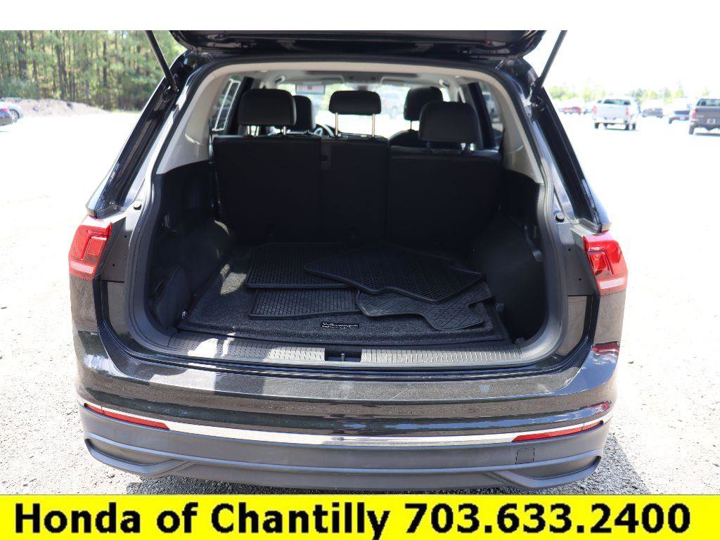 Used 2022 Volkswagen Tiguan SE image 26