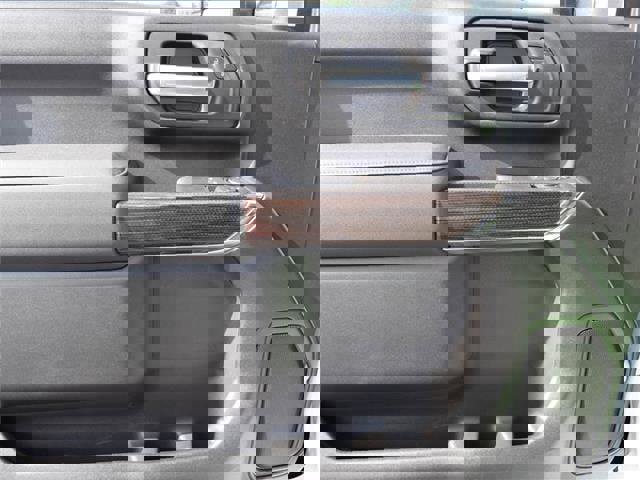 New 2026 Chevrolet Silverado 2500 LT image 20