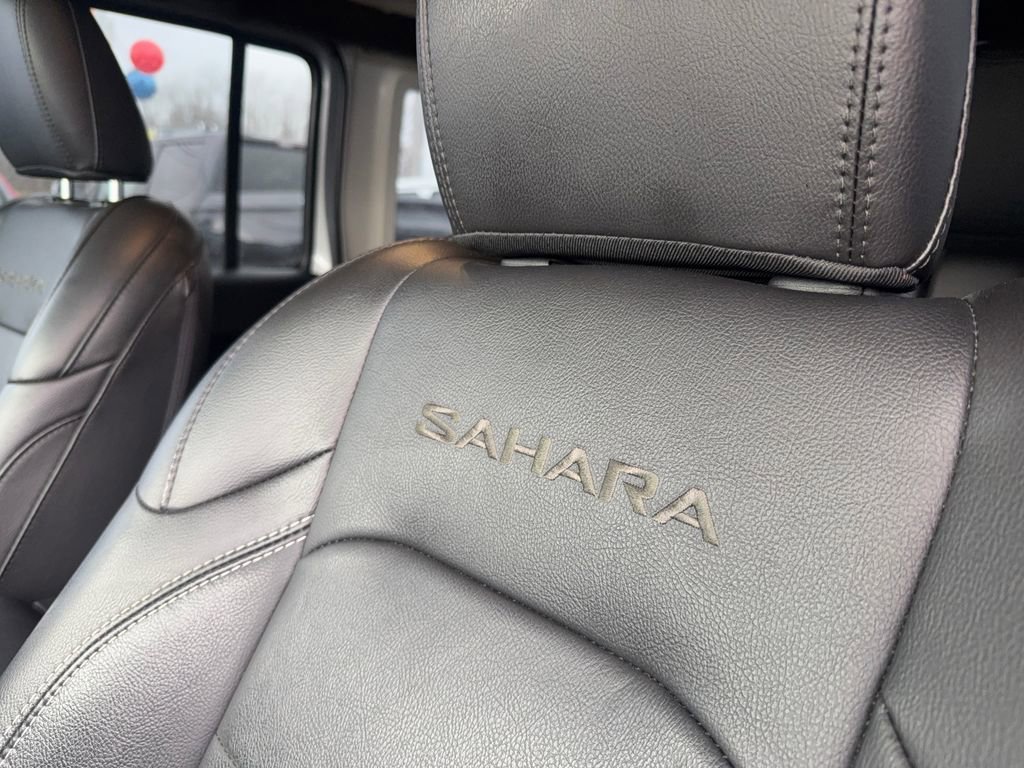 Used 2023 Jeep Wrangler Unlimited Sahara image 11