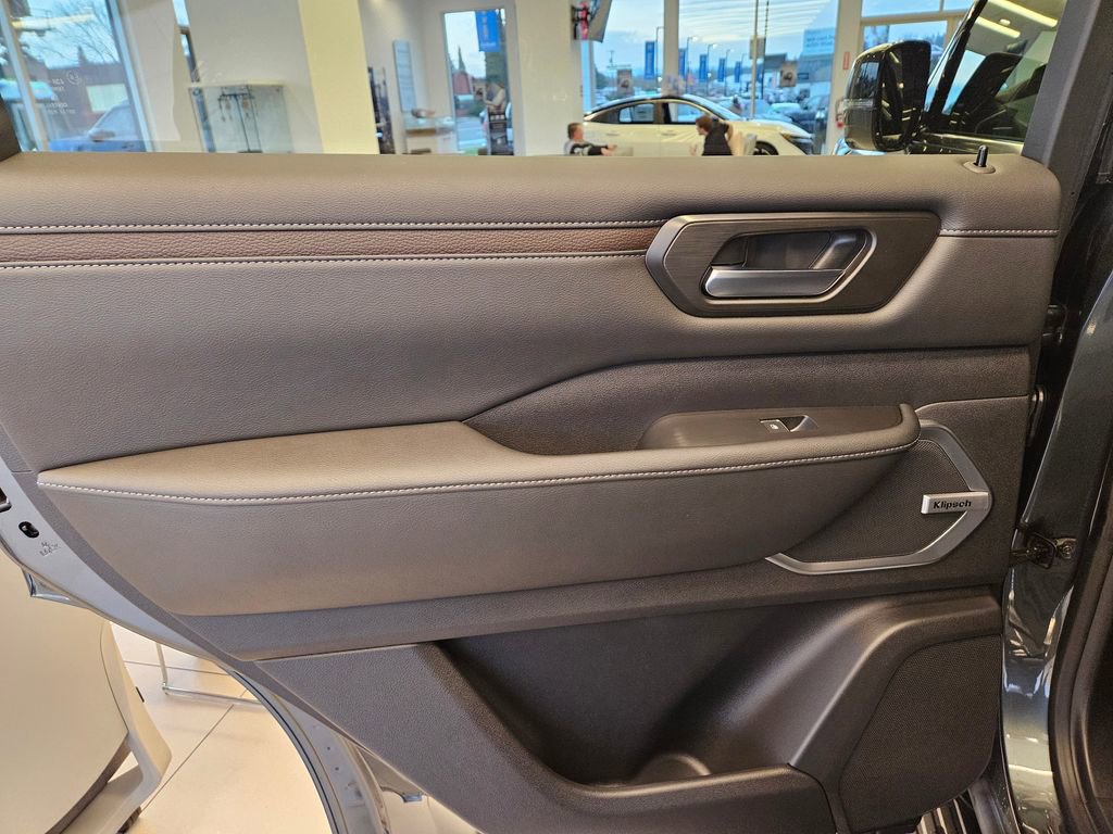 New 2026 Nissan Armada Platinum image 24