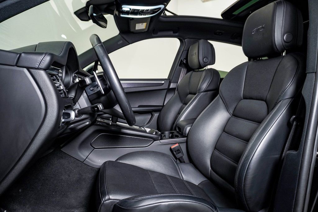 Certified 2023 Porsche Macan GTS image 5