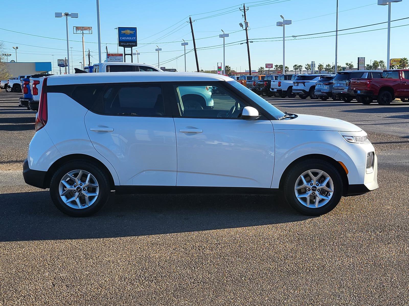 Used 2022 Kia Soul LX w/ Technology Package image 6