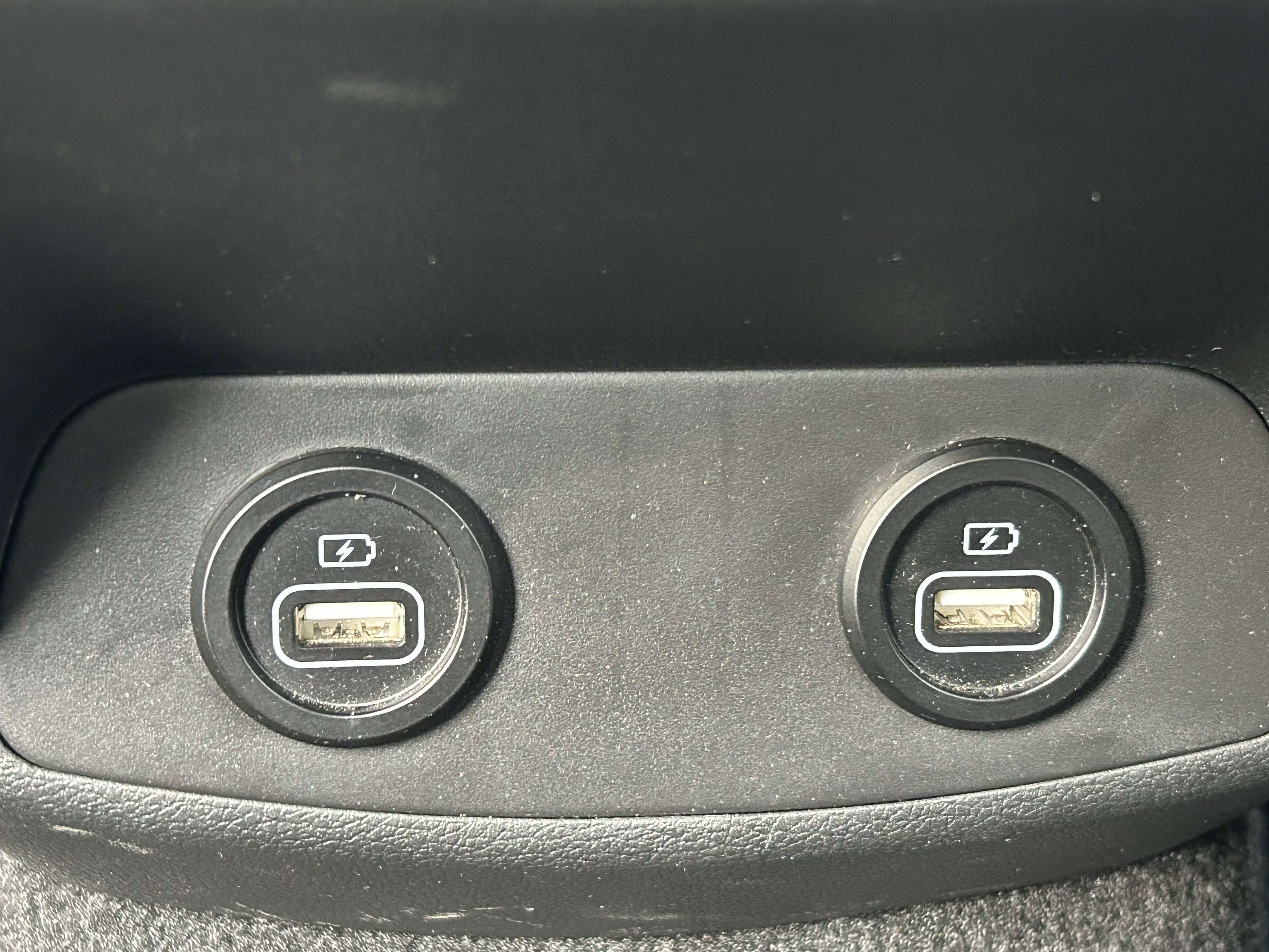 Used 2023 Hyundai Santa Fe SEL image 18