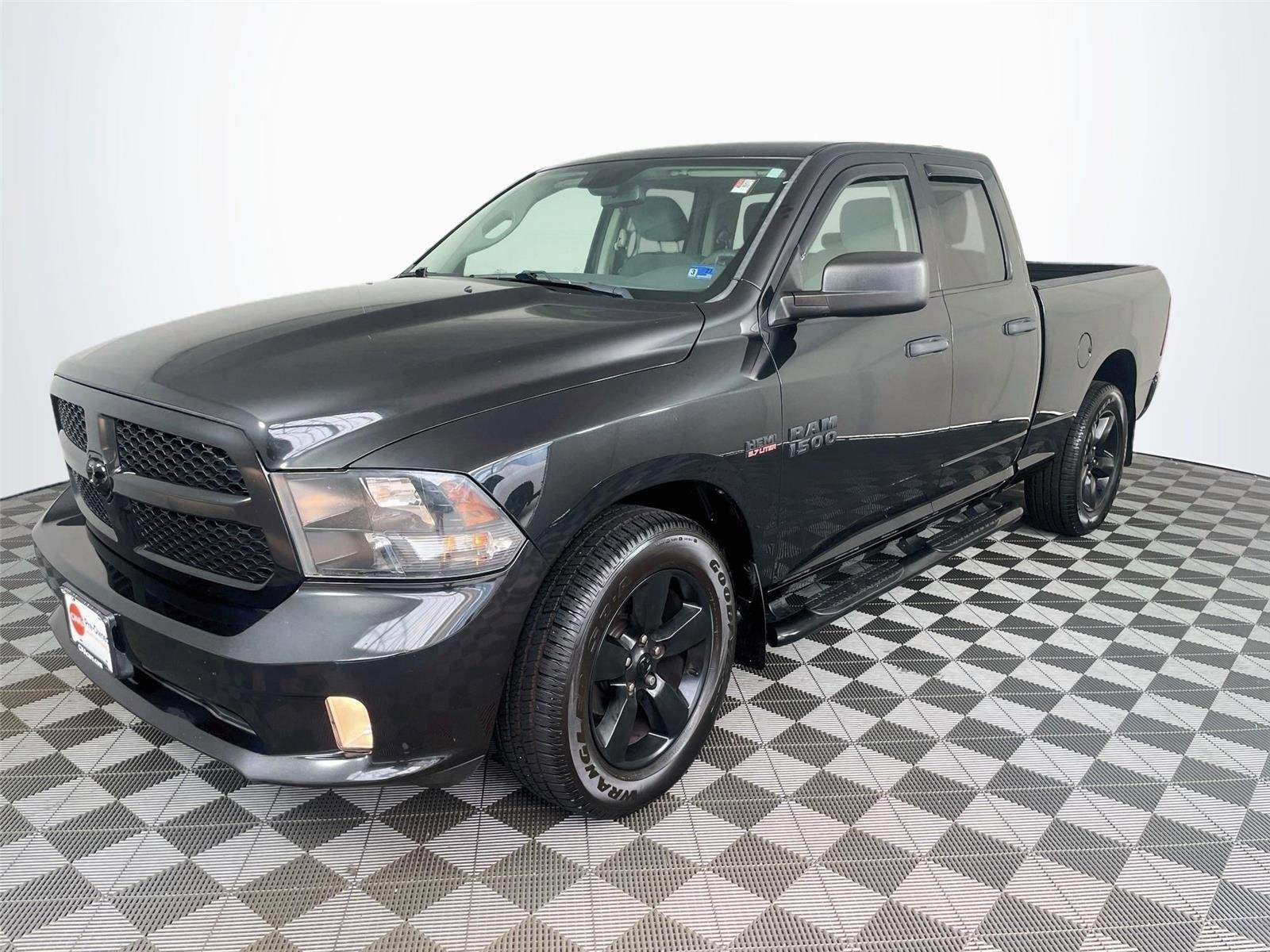 Used 2016 RAM 1500 Express w/ Black Ram 1500 Express Group RWD image 3