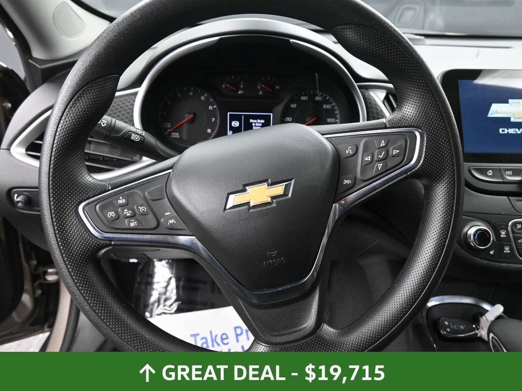 Used 2025 Chevrolet Malibu LT image 33