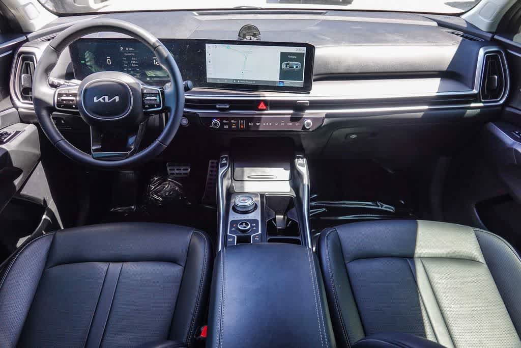 Certified 2025 Kia Sorento EX AWD/4WD image 11