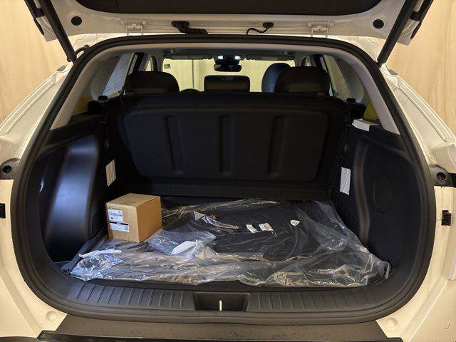 New 2024 Hyundai Kona Limited image 9