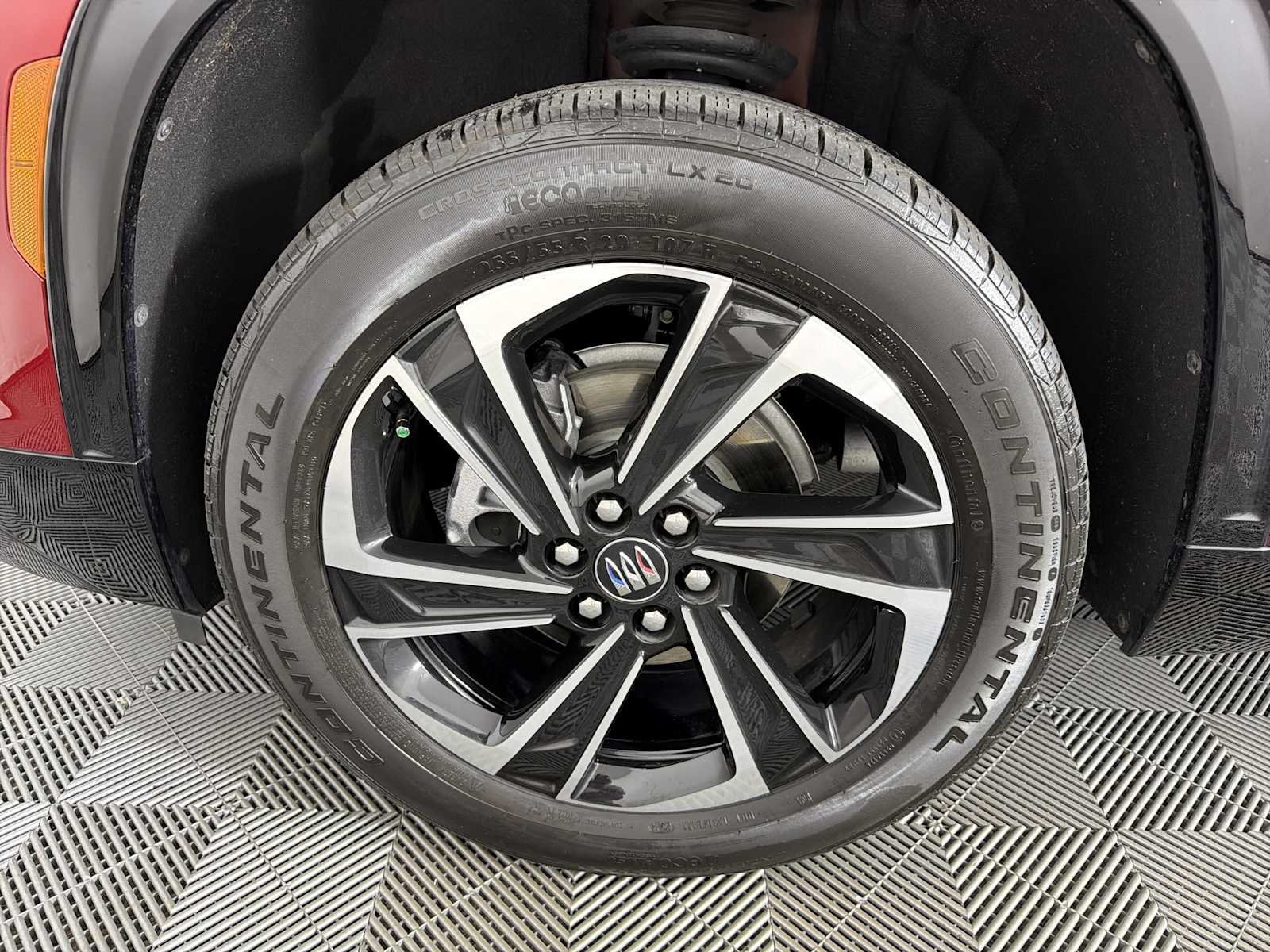 Used 2025 Buick Enclave Sport Touring w/ Power Package FWD image 9