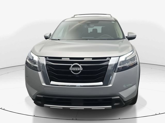 Used 2024 Nissan Pathfinder Platinum w/ Cargo Package image 4