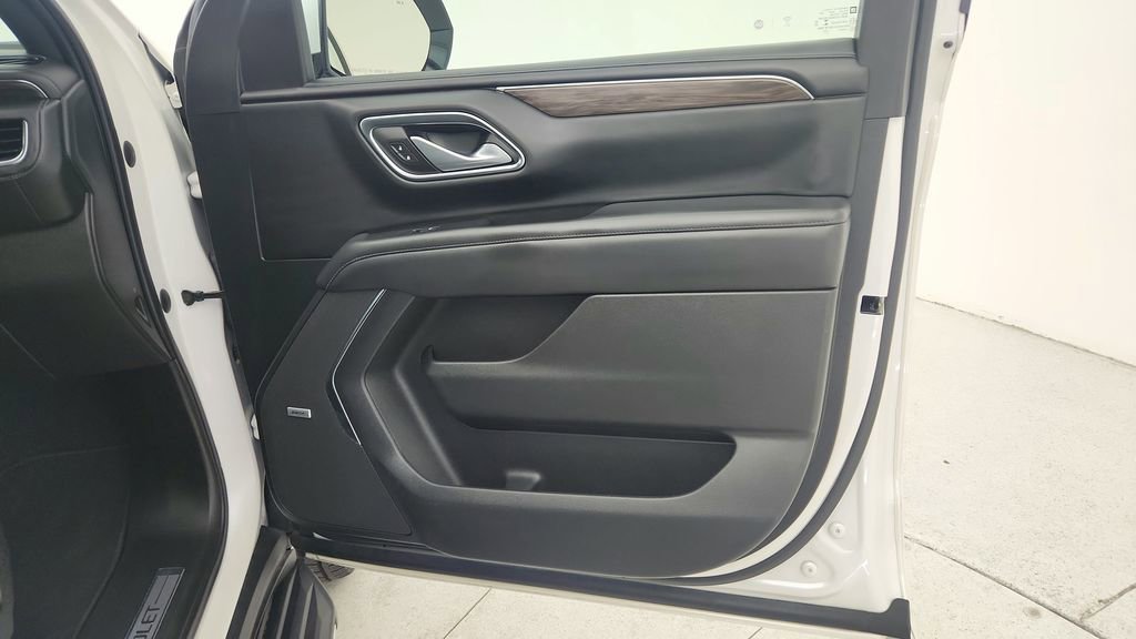 Used 2022 Chevrolet Tahoe LT w/ Luxury Package image 33