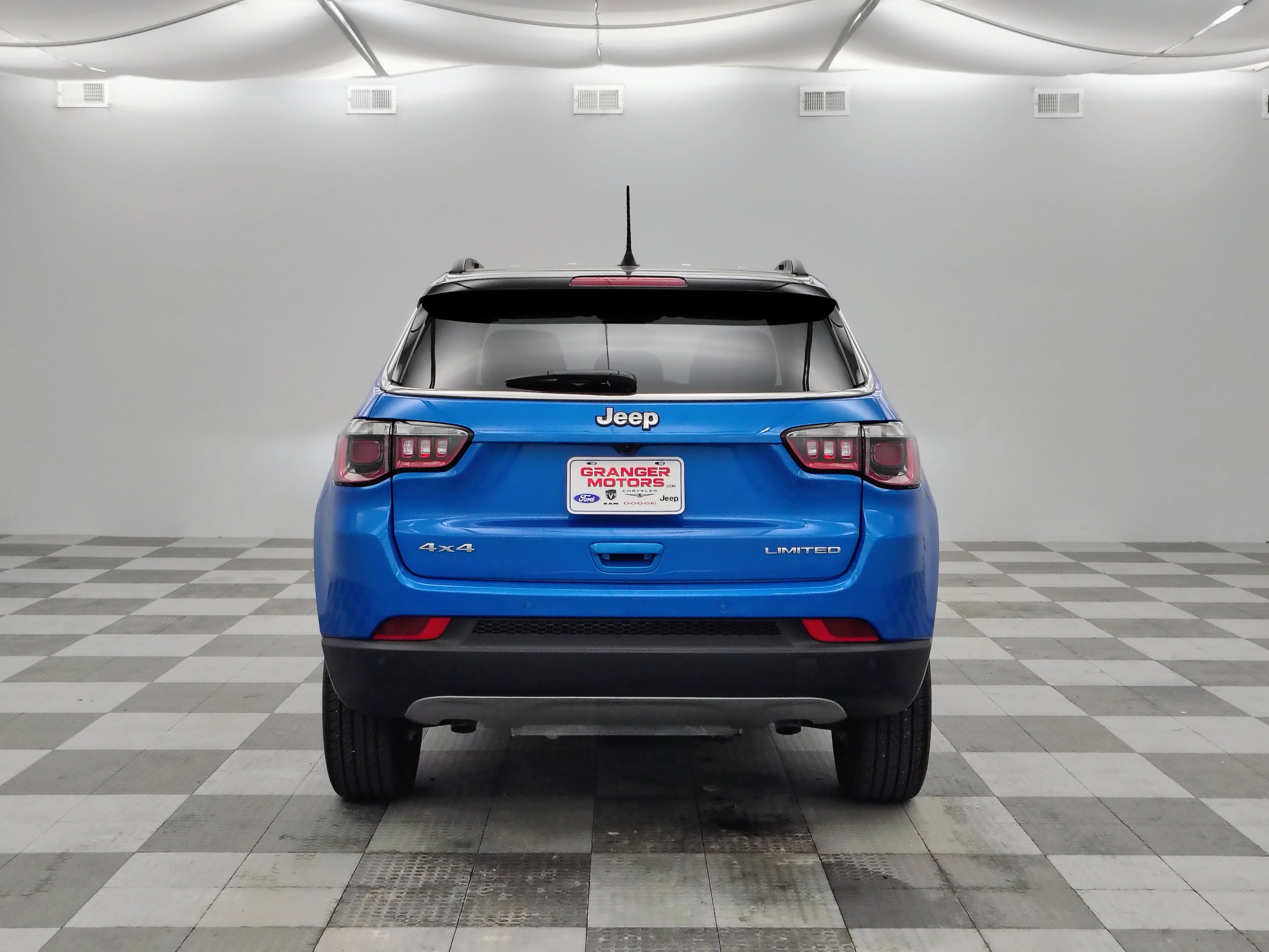 Used 2024 Jeep Compass Limited AWD/4WD image 7