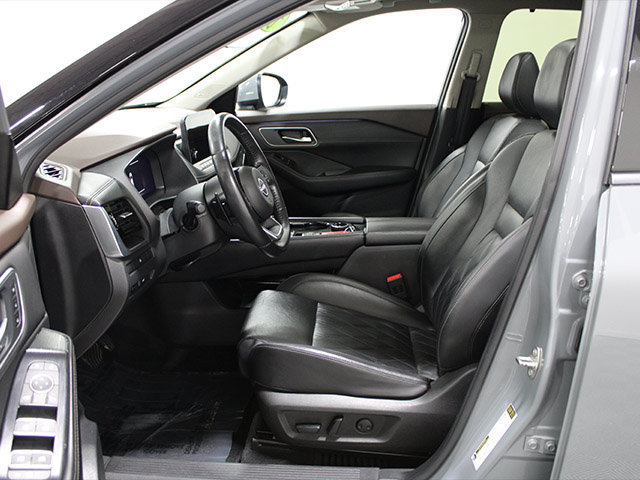 Used 2023 Nissan Rogue Platinum AWD/4WD image 11