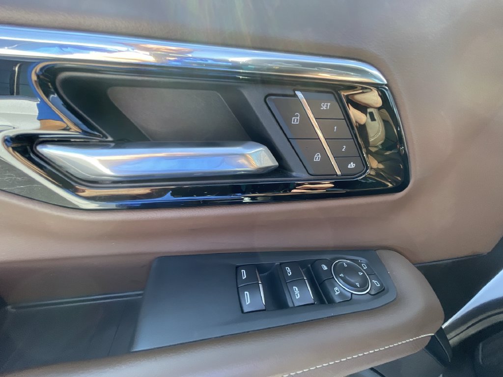 Certified 2026 Chevrolet Tahoe High Country AWD/4WD image 24