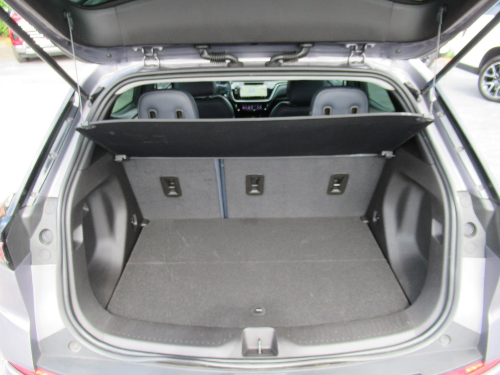 Used 2023 Chevrolet Bolt EUV Premier w/ Sun & Sound Package image 32