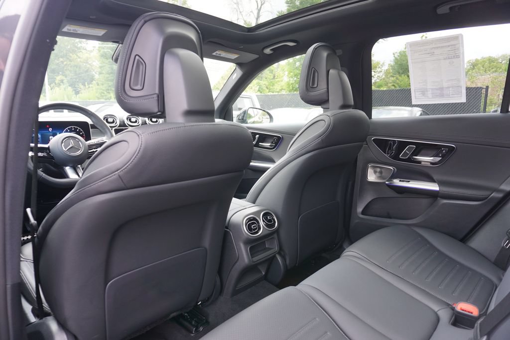 Certified 2025 Mercedes-Benz GLC 300 4MATIC image 23