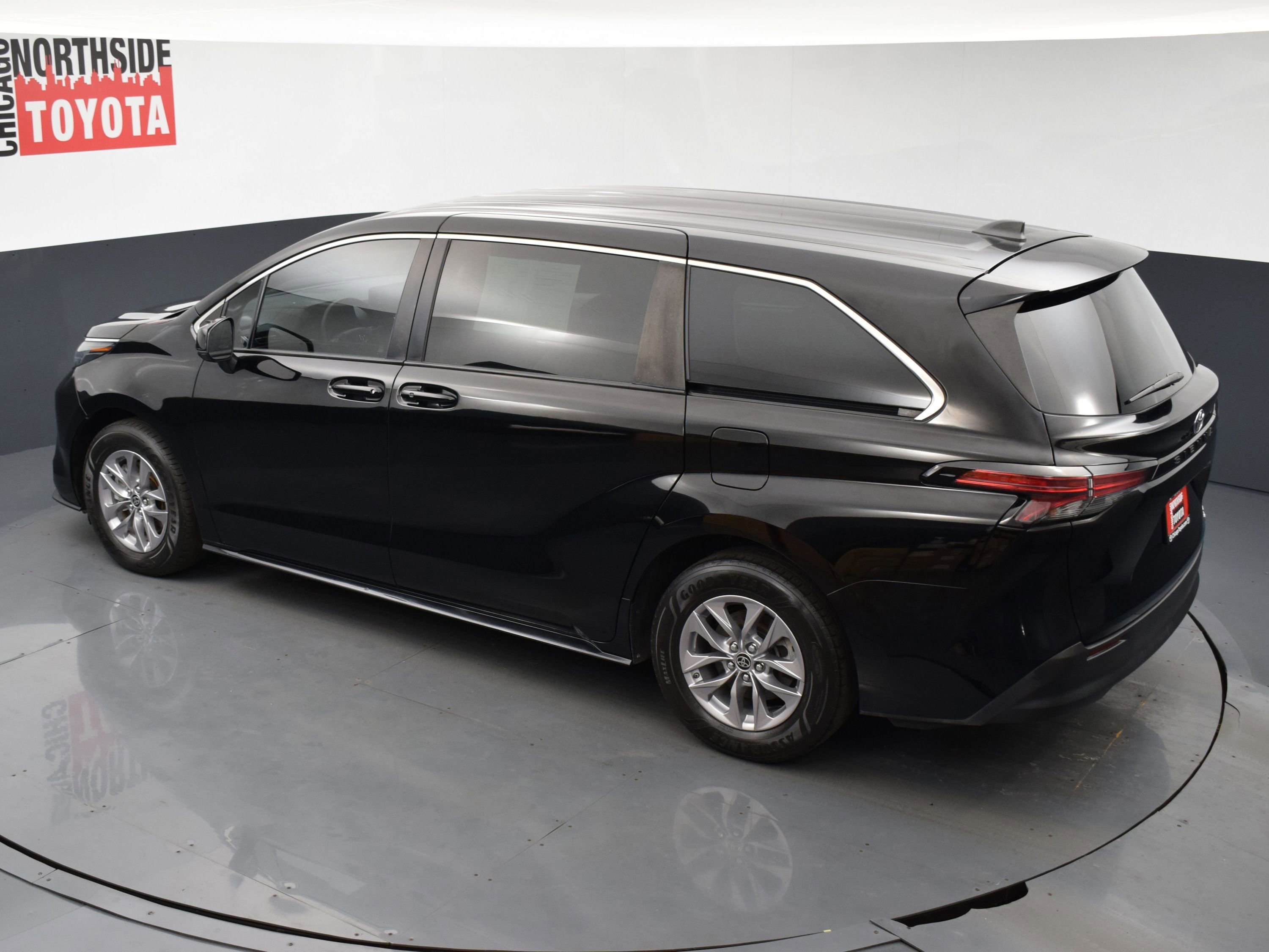 Used 2022 Toyota Sienna LE FWD image 20