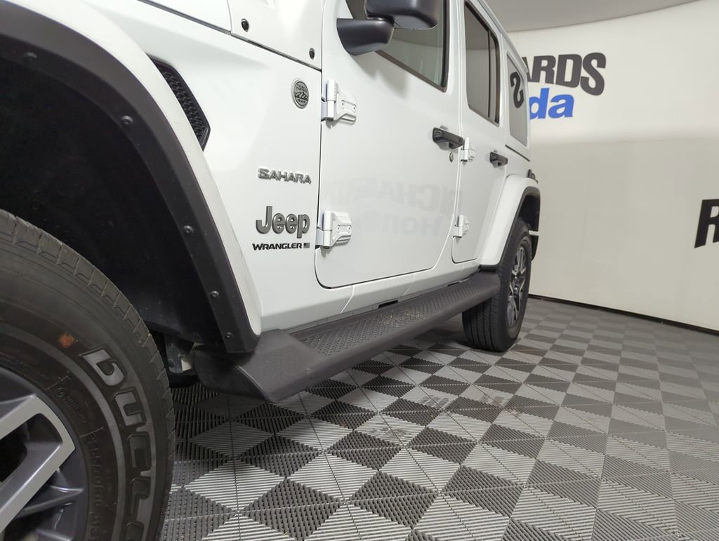 Used 2024 Jeep Wrangler Sahara image 25