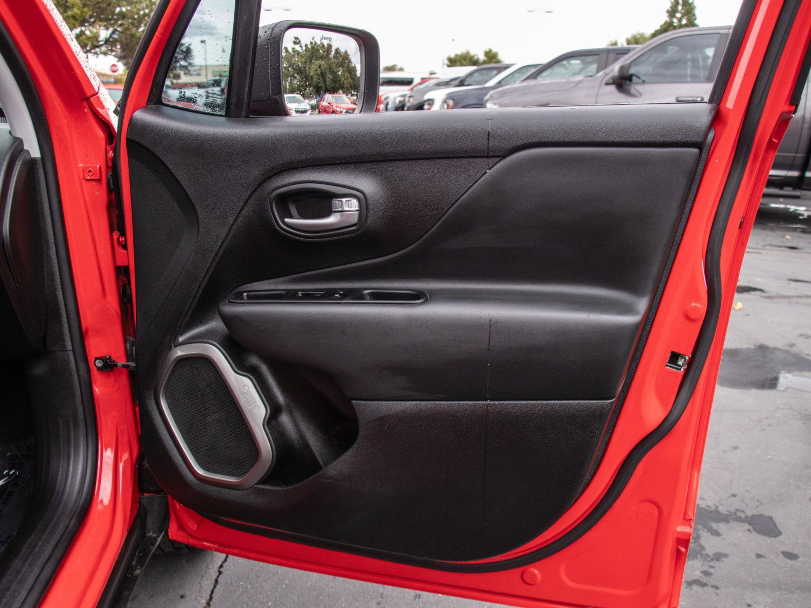 Used 2023 Jeep Renegade Latitude w/ Premium Group image 19