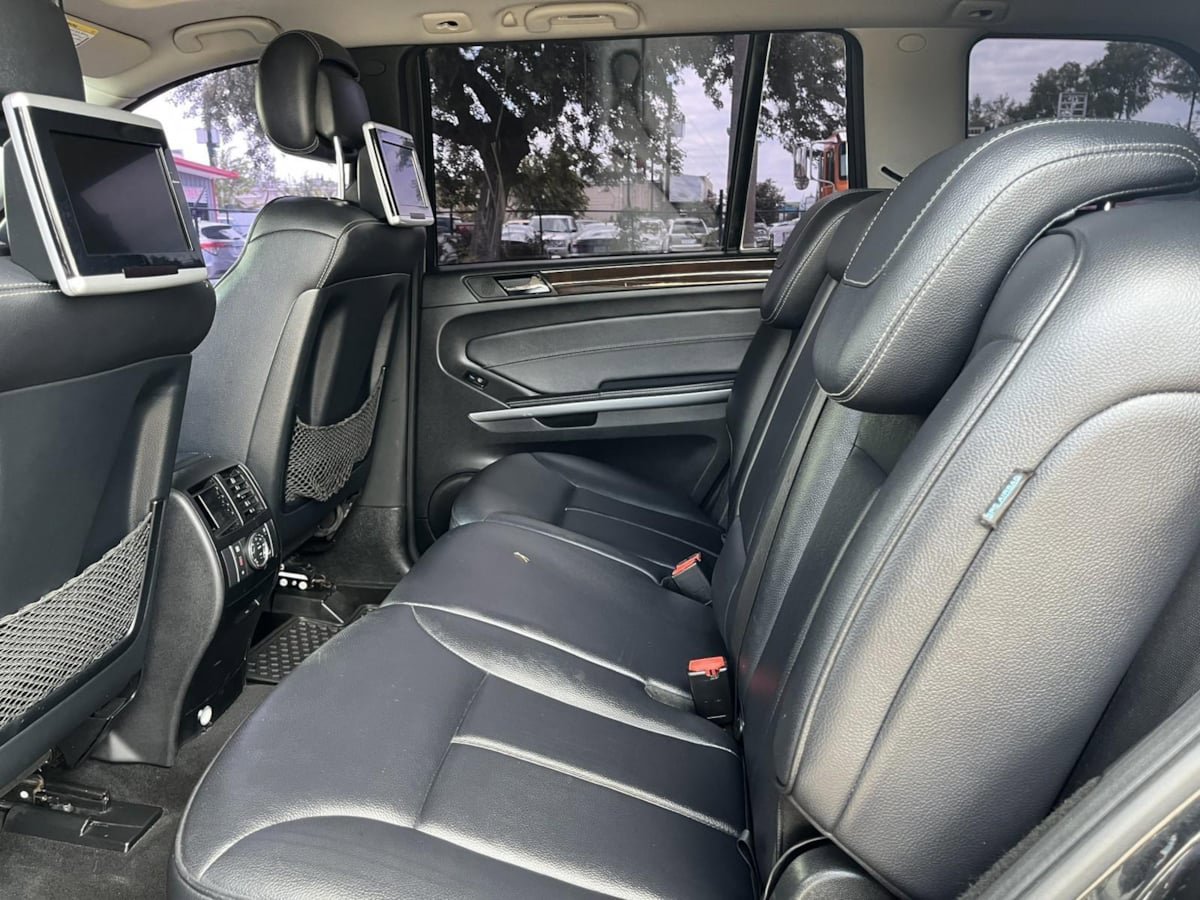 Used 2012 Mercedes-Benz GL 320 BlueTEC 4MATIC image 23