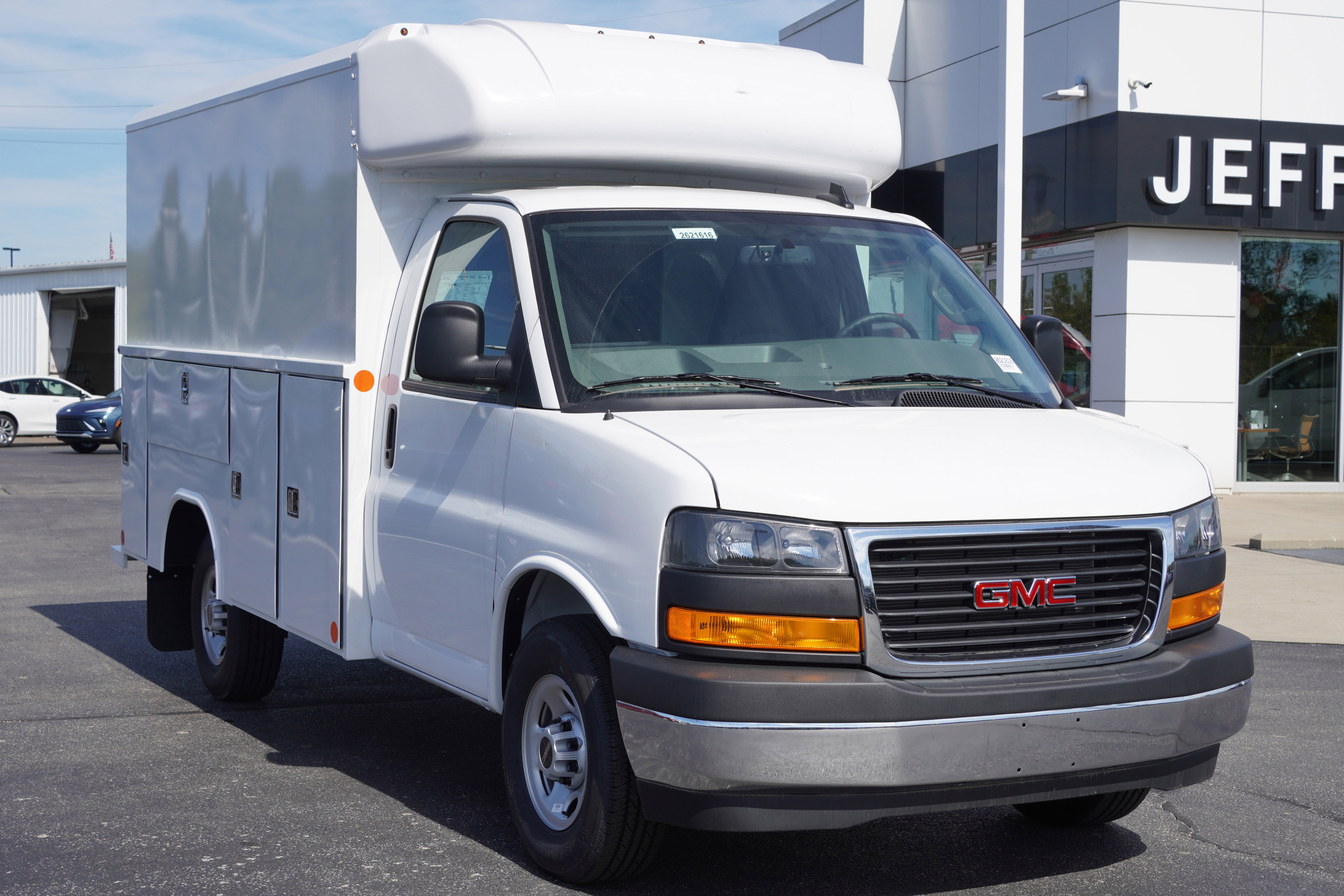 New 2025 GMC Savana 3500 w/ Power Convenience Package