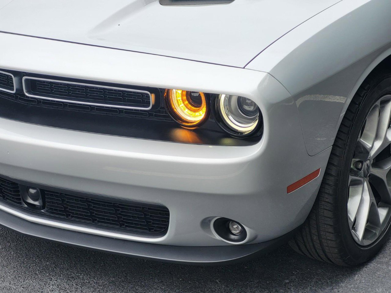 Used 2023 Dodge Challenger SXT w/ Plus Package RWD image 7